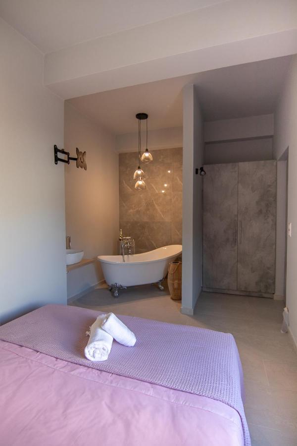 Georgianna'S Suite With Private Pool , 'Greysuite' Kómboi Extérieur photo